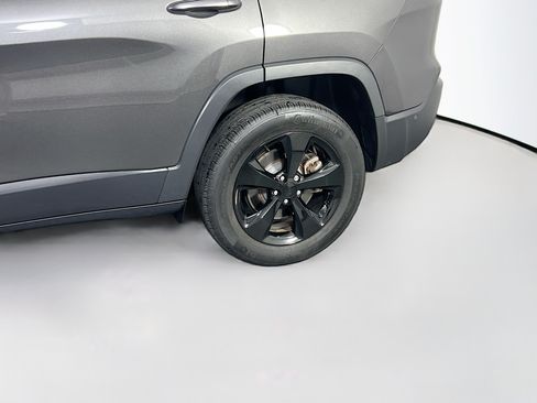 Used 2023 Jeep Cherokee Altitude Lux w/ Lux Elite Package AWD/4WD image 30