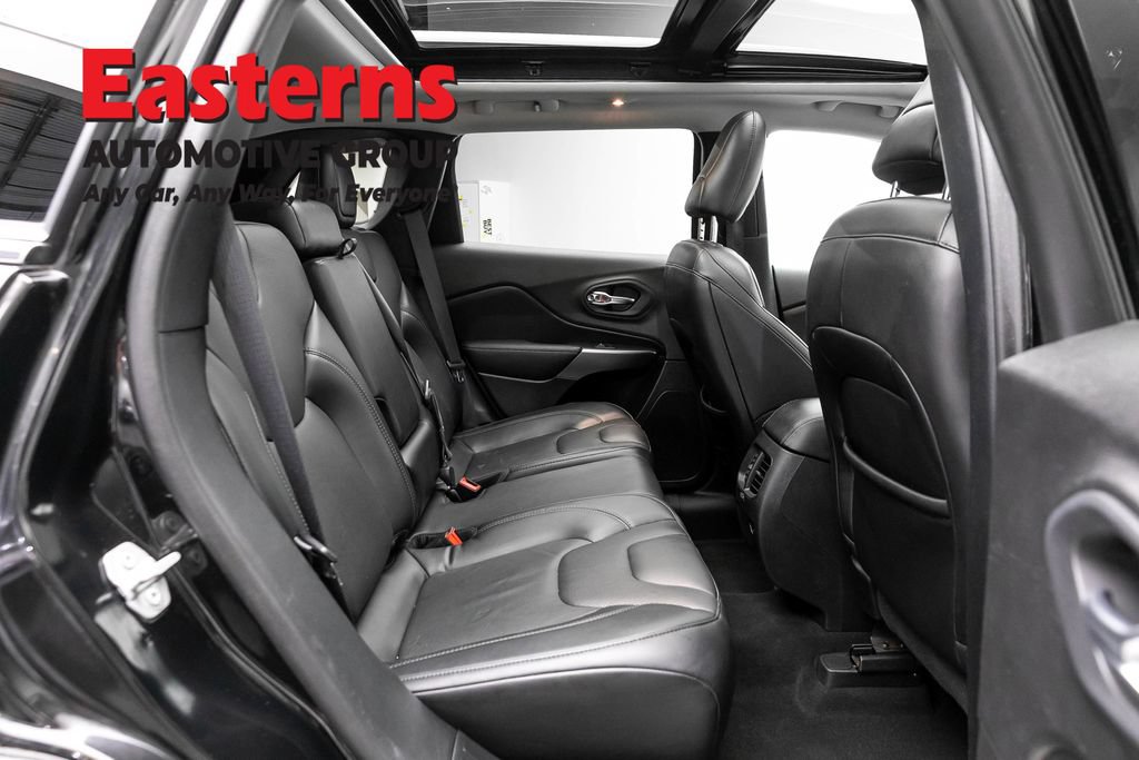 Used 2021 Jeep Cherokee Limited w/ Mopar Interior Package AWD/4WD image 26