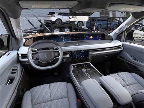 New 2026 Lincoln Navigator Black Label AWD/4WD image 9