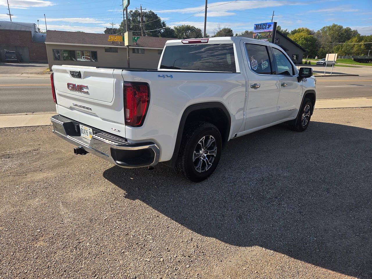 Used 2026 GMC Sierra 1500 SLT AWD/4WD image 23