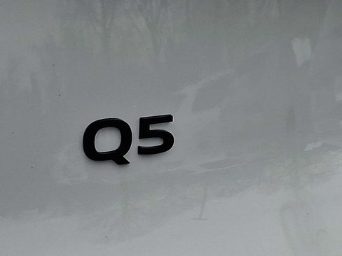New 2025 Audi Q5 Premium Plus image 18