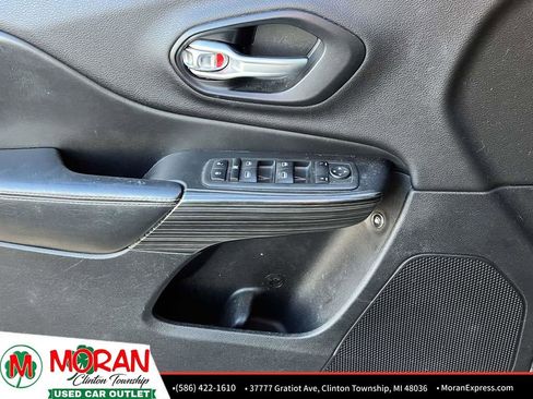 Used 2014 Jeep Cherokee Limited image 12