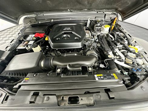 Used 2023 Jeep Wrangler Sahara w/ Cold Weather Group image 32