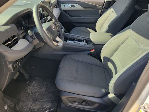 New 2026 Ford Explorer Active image 7