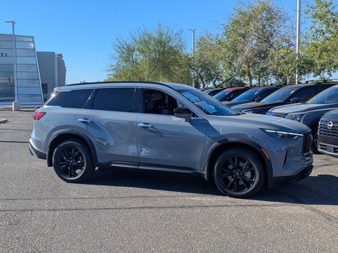 Certified 2025 INFINITI QX60 Luxe w/ Black Edition image 6