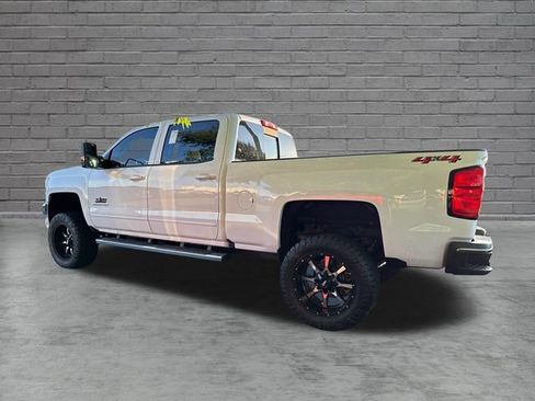 Used 2018 Chevrolet Silverado 2500 LT w/ LT Convenience Package AWD/4WD image 5