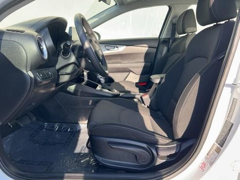 Used 2023 Kia Forte LXS image 10