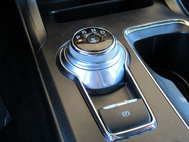 Used 2020 Ford Fusion Titanium FWD image 28