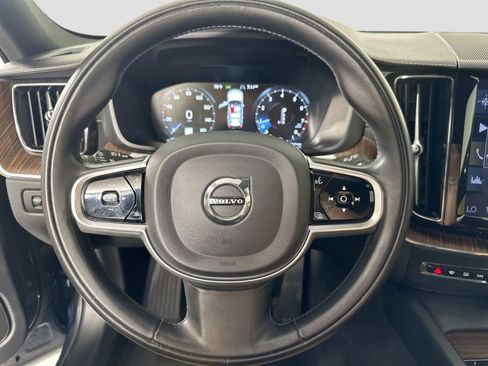Used 2020 Volvo XC60 T5 Inscription image 12