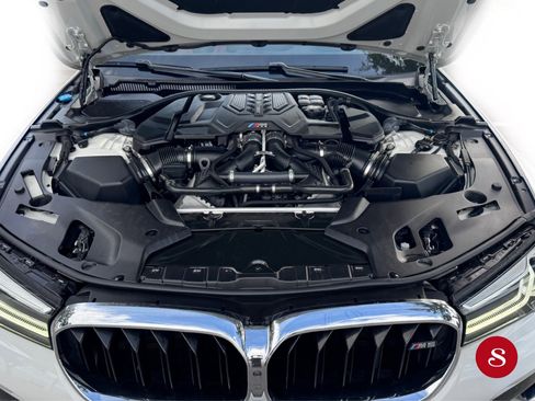 Used 2022 BMW M5 w/ Executive Package image 11