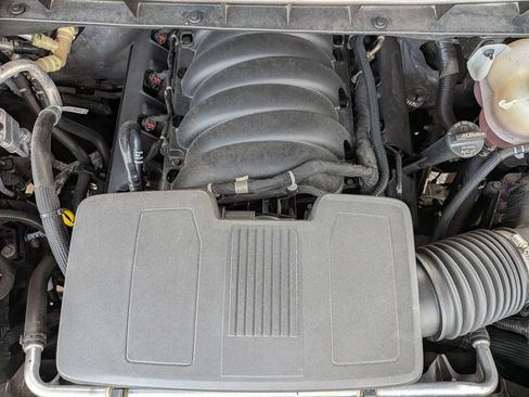 Used 2024 Chevrolet Suburban Premier AWD/4WD image 13