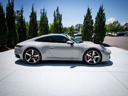 Used 2024 Porsche 911 Carrera S RWD image 11