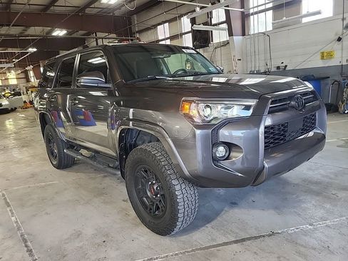 Used 2022 Toyota 4Runner SR5 RWD image 3