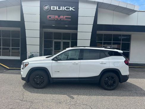 Used 2023 GMC Terrain AT4 w/ Infotainment Package II AWD/4WD image 3