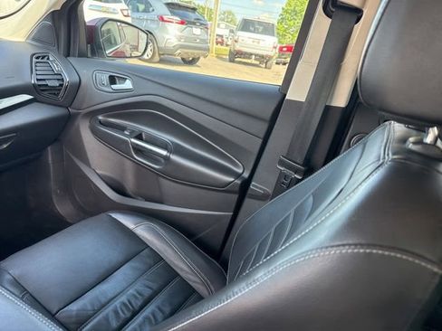 Used 2017 Ford Escape Titanium AWD/4WD image 16