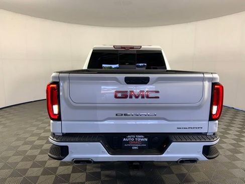 Used 2020 GMC Sierra 1500 Denali w/ Denali Ultimate Package AWD/4WD image 9