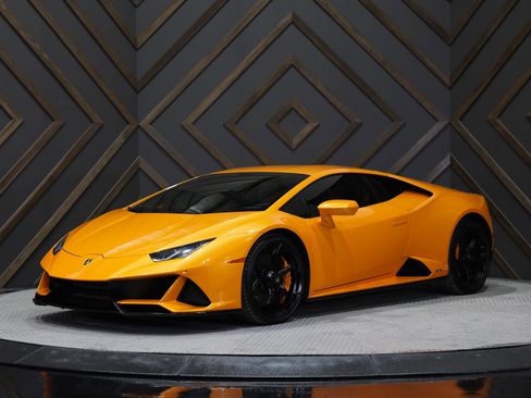 Used 2020 Lamborghini Huracan EVO image 10