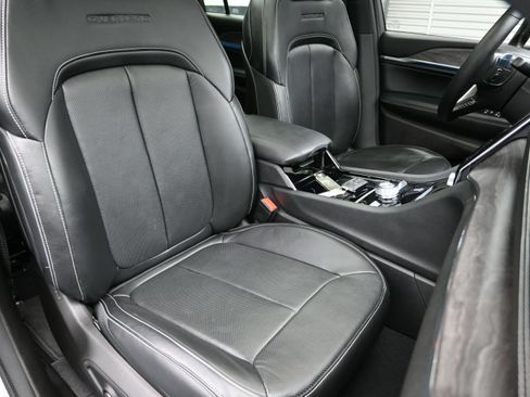 Used 2022 Jeep Grand Cherokee L Overland AWD/4WD image 42
