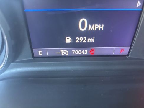 Used 2022 Chevrolet Silverado 1500 LT image 15