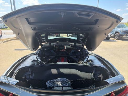 Used 2024 Chevrolet Corvette Stingray Premium Cpe w/ Z51 Performance Package RWD image 5