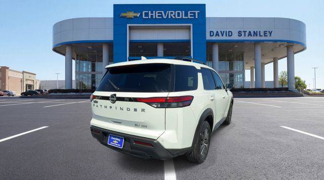Used 2023 Nissan Pathfinder SV AWD/4WD image 7