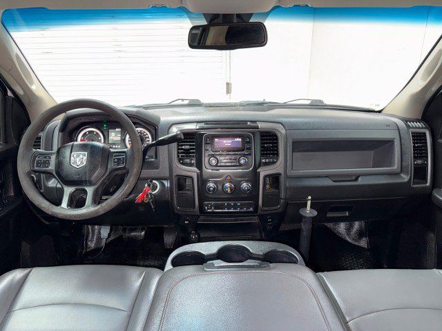 Used 2018 RAM 3500 Tradesman w/ Chrome Appearance Group AWD/4WD image 16