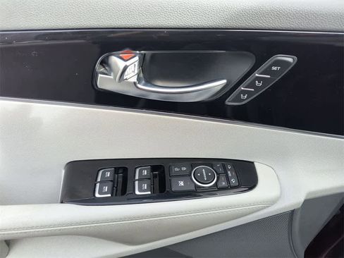 Used 2017 Kia Sorento SX image 13