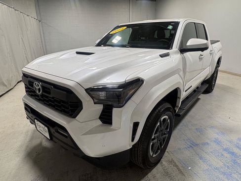 Used 2024 Toyota Tacoma TRD Sport w/ TRD Sport Premium Package AWD/4WD image 1