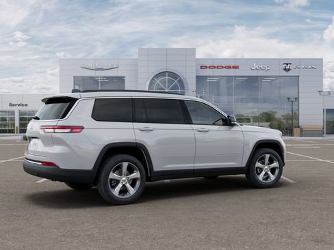 New 2025 Jeep Grand Cherokee L Limited image 30