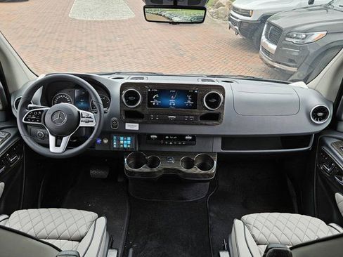 New 2024 Mercedes-Benz Sprinter 3500 image 17
