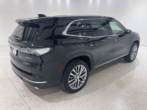 Used 2025 Buick Enclave Avenir w/ Super Cruise Package image 4