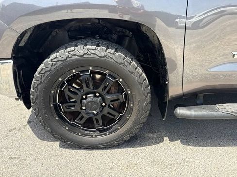 Used 2016 Toyota Tundra SR5 w/ SR5 Upgrade Package RWD image 4