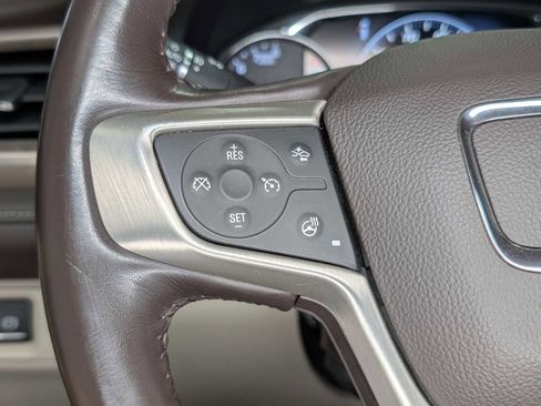 Used 2018 GMC Acadia Denali w/ Technology Package AWD/4WD image 41