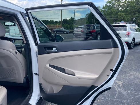 Used 2016 Hyundai Tucson Limited FWD image 19