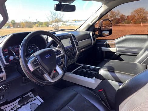 Used 2021 Ford F350 Lariat w/ Chrome Package image 24