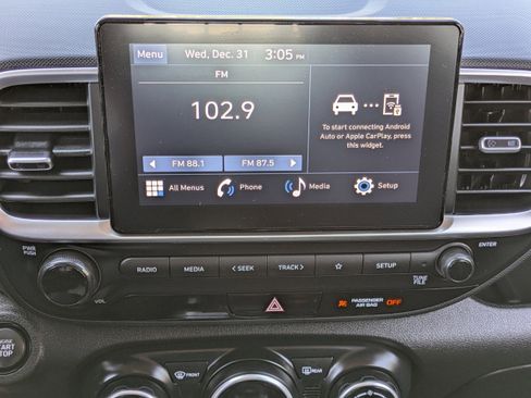 Used 2025 Hyundai Venue SEL FWD image 21