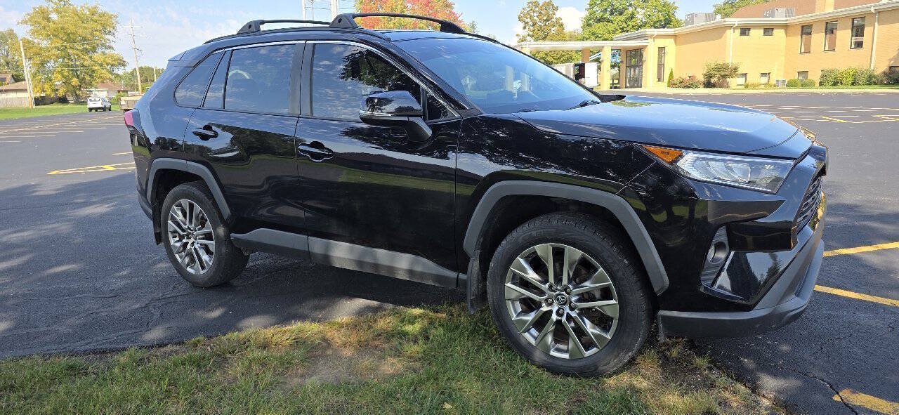 Used 2020 Toyota RAV4 XLE Premium AWD/4WD image 1