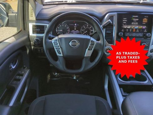 Used 2020 Nissan Titan SV w/ SV Convenience Package image 16