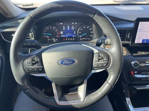 Used 2020 Ford Explorer Limited w/ Class III Trailer Tow Package image 18