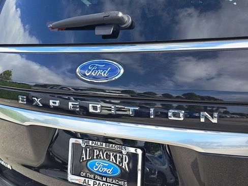 Certified 2022 Ford Expedition Platinum image 8