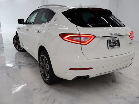 Used 2017 Maserati Levante S AWD/4WD image 5