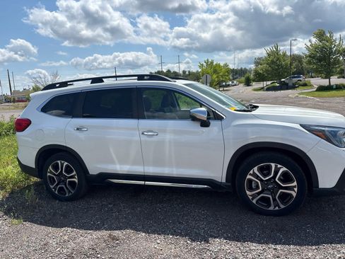 Used 2023 Subaru Ascent Touring AWD/4WD image 8