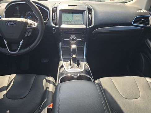Used 2018 Ford Edge Titanium w/ Equipment Group 302A AWD/4WD image 15