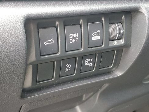 Used 2022 Subaru Forester Premium AWD/4WD image 8