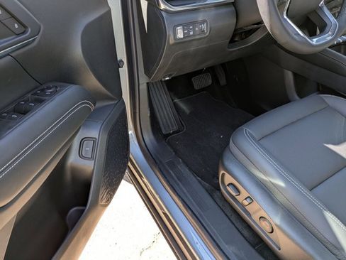 New 2025 GMC Terrain Elevation w/ Elevation Premium Package image 4