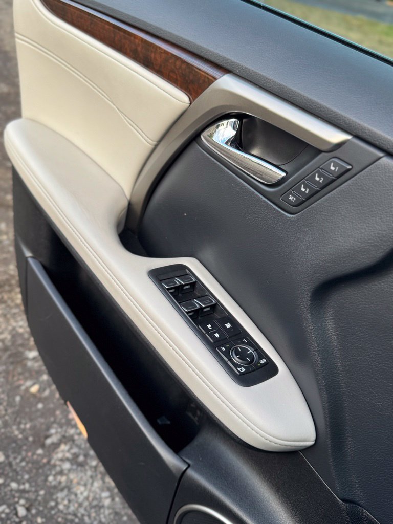 Used 2019 Lexus RX 450h AWD w/ Navigation Package image 34