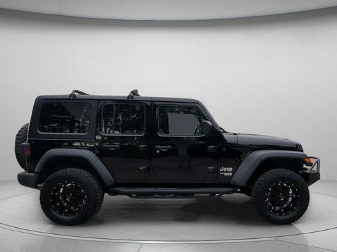 Used 2018 Jeep Wrangler Unlimited Sport S AWD/4WD image 33
