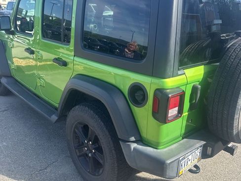 Used 2019 Jeep Wrangler Unlimited Sport S AWD/4WD image 10