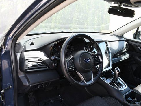 Used 2025 Subaru Outback Premium AWD/4WD image 14