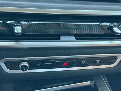 New 2027 BMW X7 xDrive40i AWD/4WD image 17